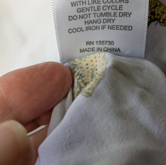 Jane & Delancey Cheetah Animal Print White Yellow Button Down Shirt Large - Picture 6 of 9